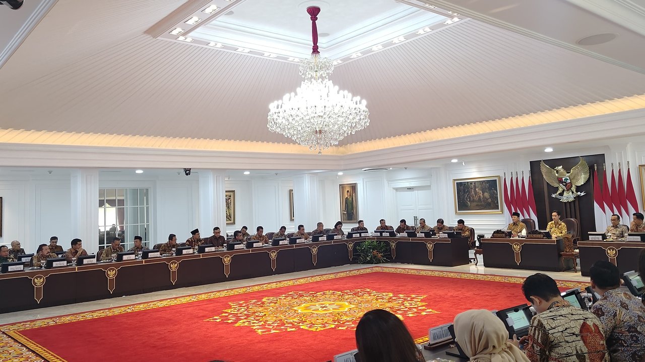 Presiden Prabowo pimpin sidang kabinet perdana