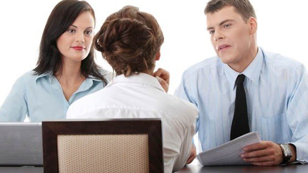 Berikut tips untuk nego gaji jika Anda adalah seorang lulusan baru atau fresh graduate.