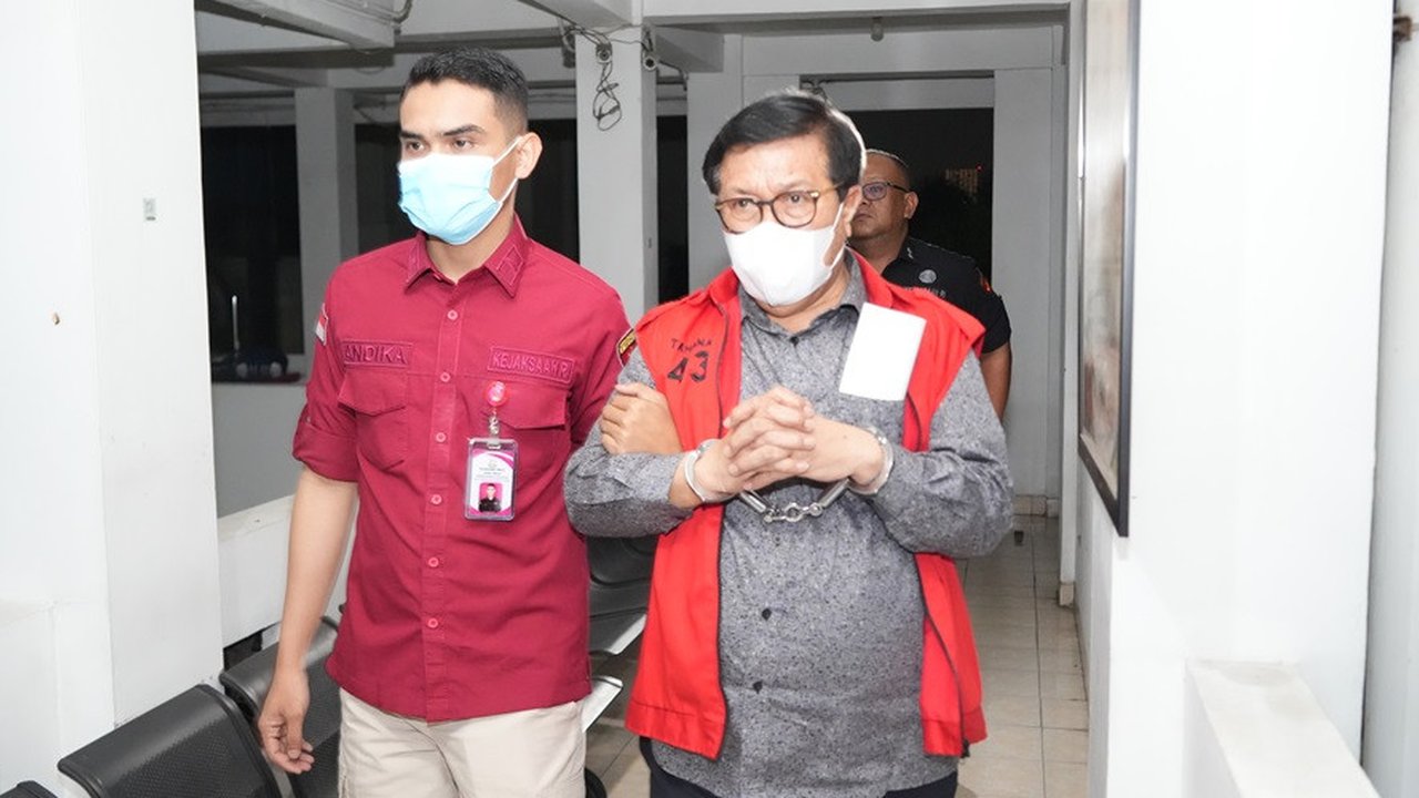 Gregorius Ronald Tannur terlihat bahagia usai divonis bebas PN Surabaya. (Dian Kurniawan/Liputan6.com)