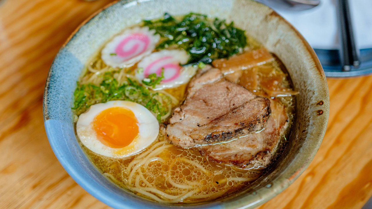 Kalori dan Nutrisi Ramen serta Manfaat dan Dampak Konsumsi Berlebihan