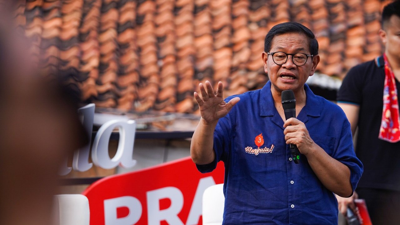 Pramono Anung menghadiri acara Nyalain Pram di Kampung Apung