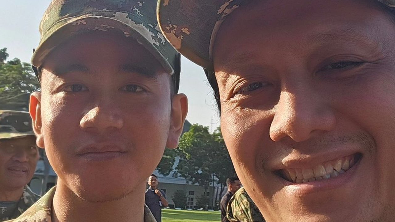 Penampilan Gibran Bareng Diaz Anak Jenderal Kopassus Pakai Seragam Loreng Ala Tentara