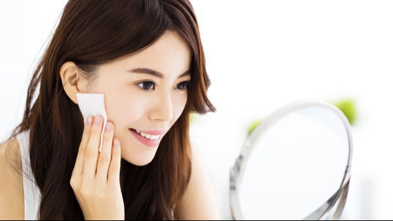 Cara Mudah Mendapatkan Wajah Glowing Seperti Seleb Korea, Pakai Ini