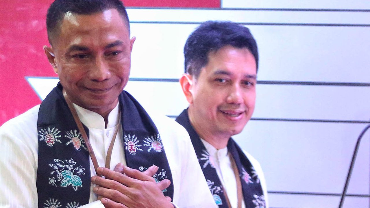 Dharma Pongrekun dan Kun Wardana menjadi kandidat ketiga dan terakhir yang mendaftar untuk mengikuti Pemilihan Gubernur Jakarta 2024. (Liputan6.com/Angga Yuniar)