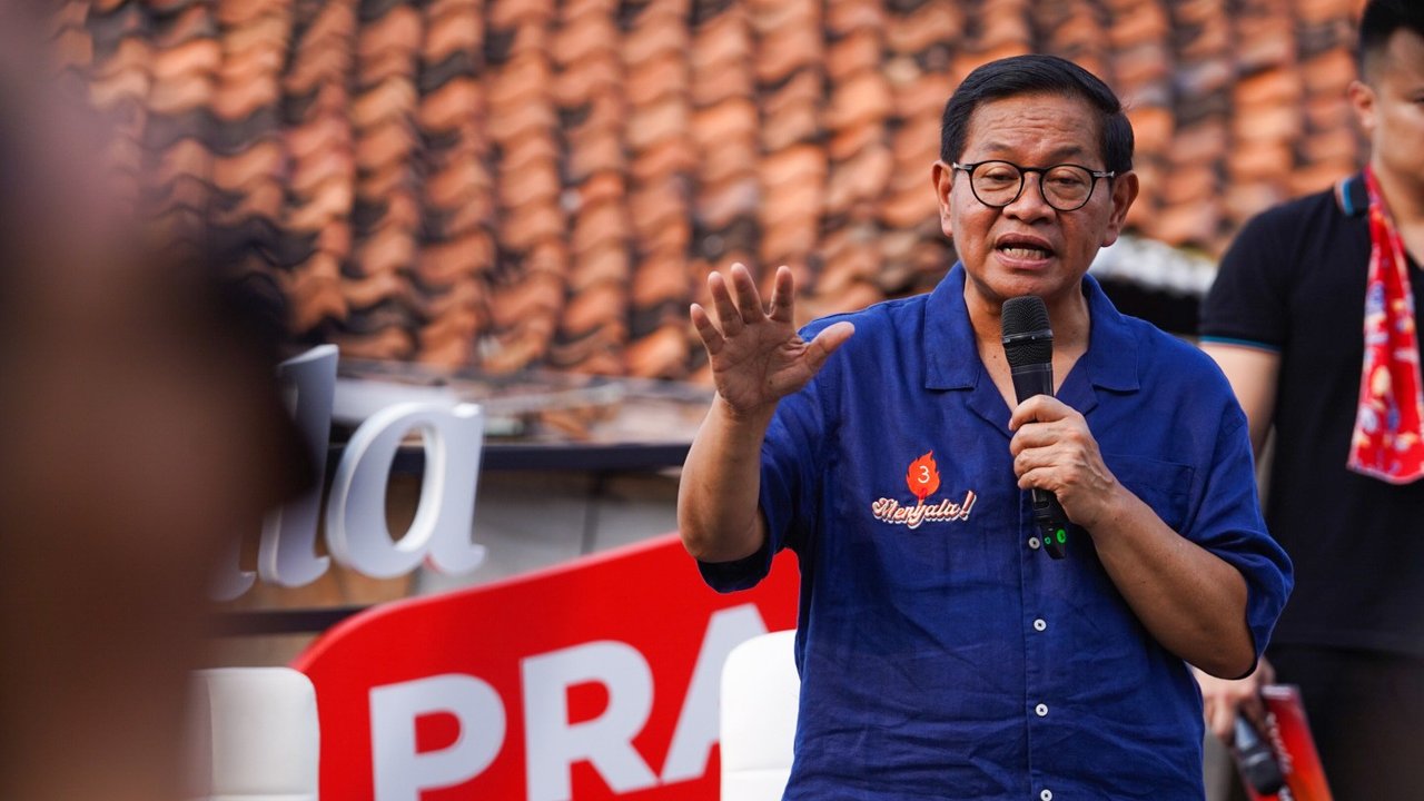 Pramono Anung menghadiri acara Nyalain Pram di Kampung Apung
