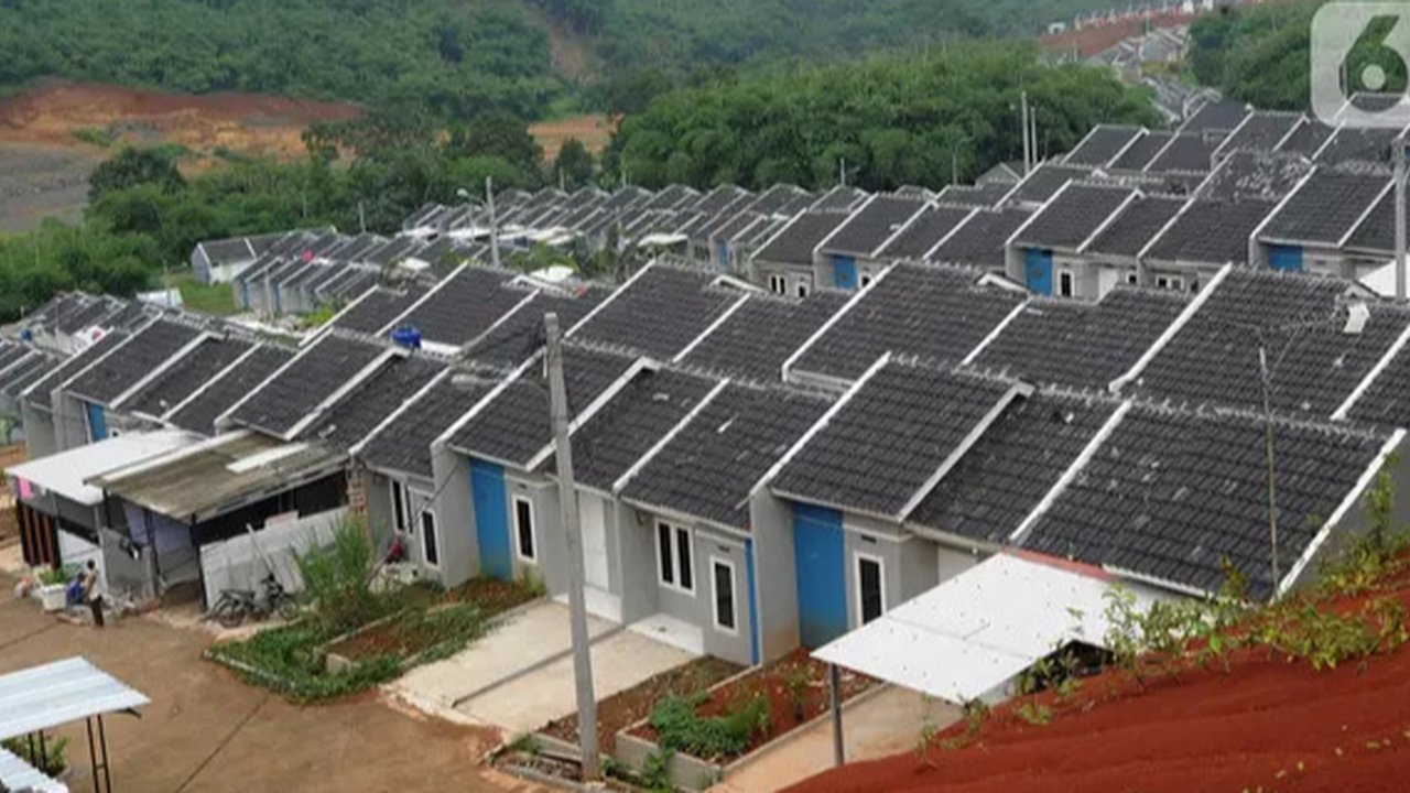 Suasana proyek pembangunan perumahan subsidi BTN di Kawasan Bogor, Jawa Barat, Jumat (18/2/2022). PT Bank Tabungan Negara (Persero) Tbk (BTN) memacu penyaluran Kredit Pembiayaan Rumah Sejahte