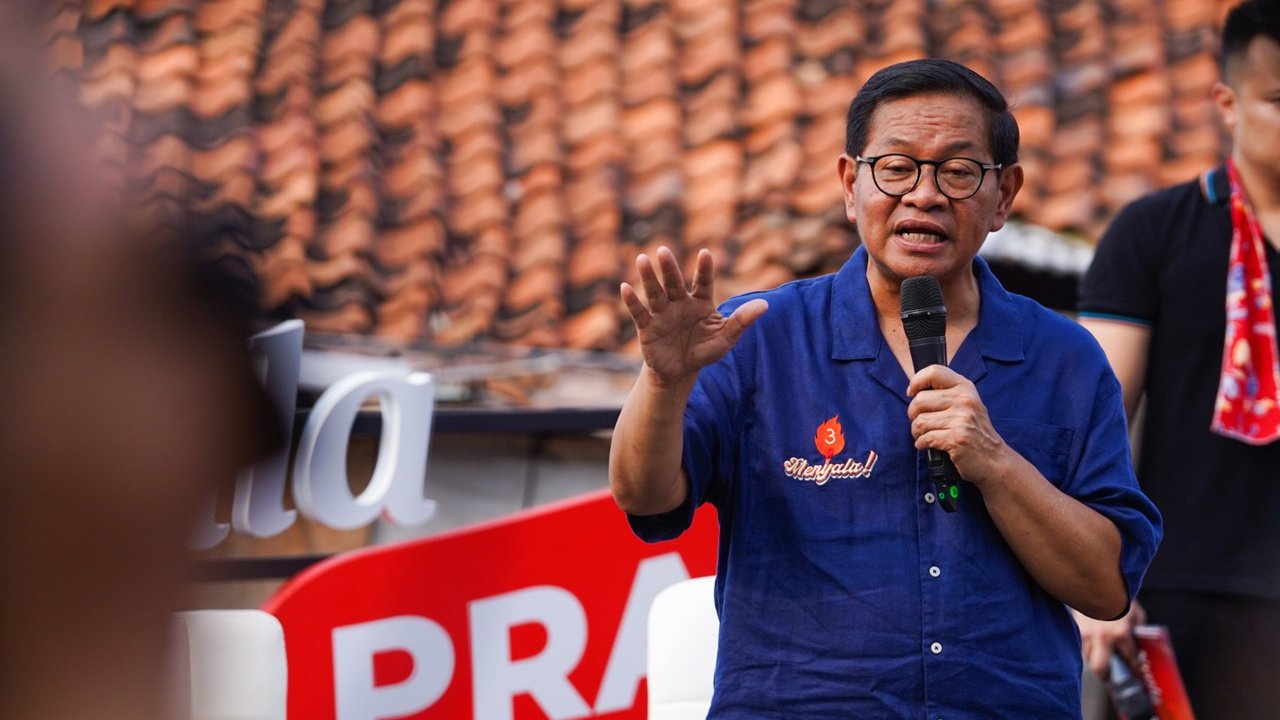Pramono Anung menghadiri acara Nyalain Pram di Kampung Apung
