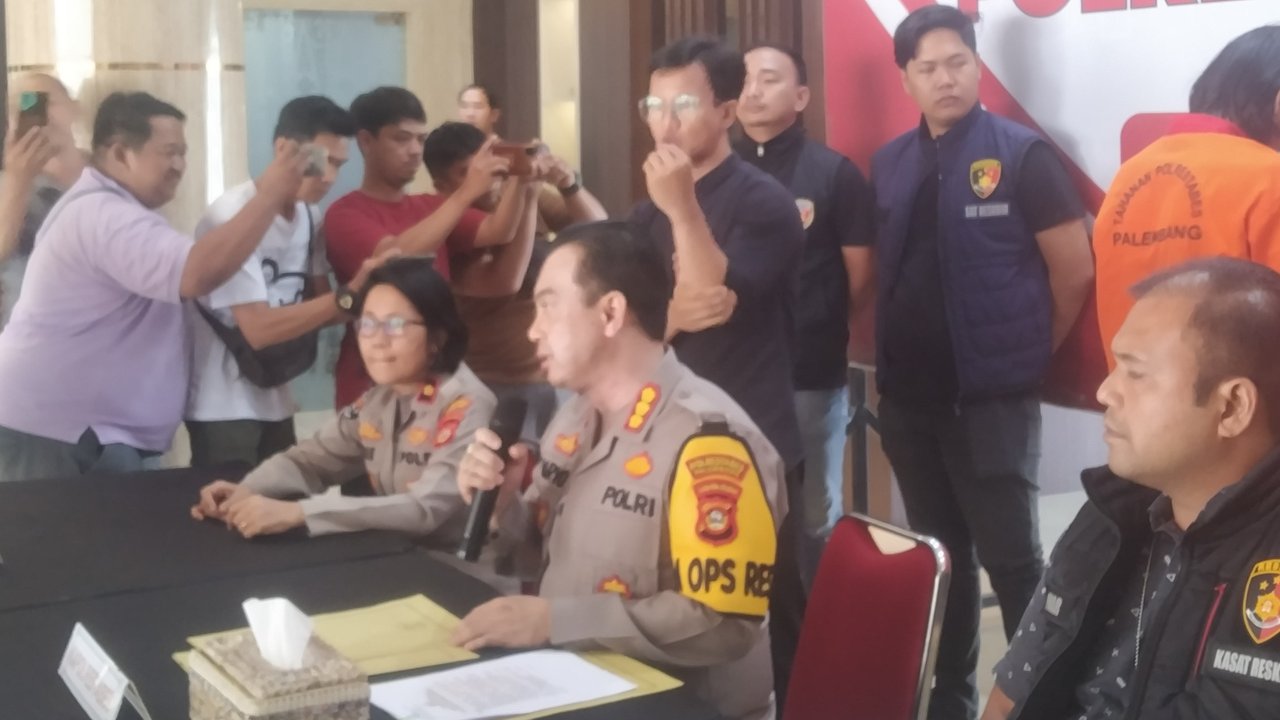 Begal di Palembang menyerahkan diri ke kantor polisi