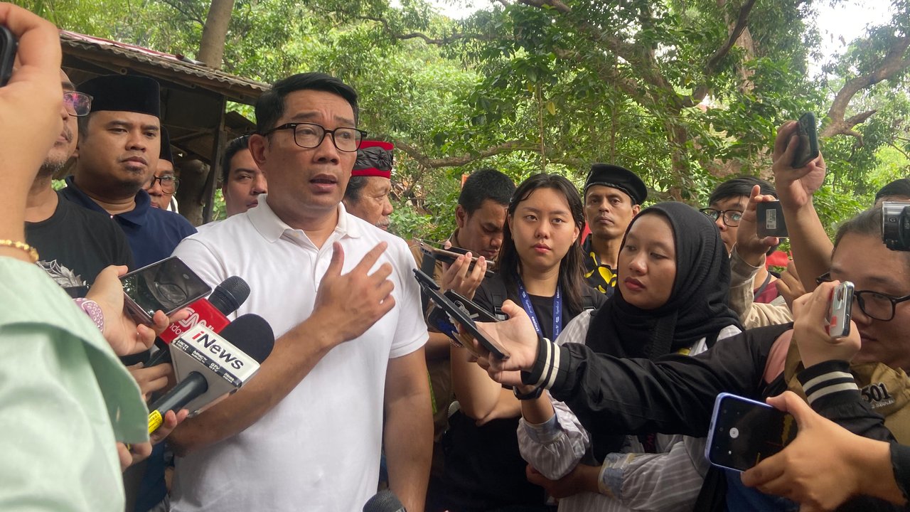 Ridwan Kamil Tinjau Kali Ciliwung