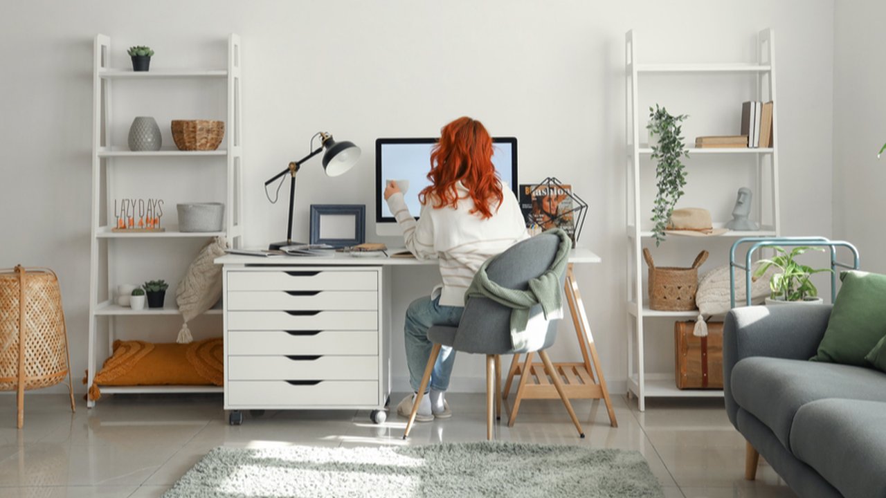 Ilustrasi work from home.