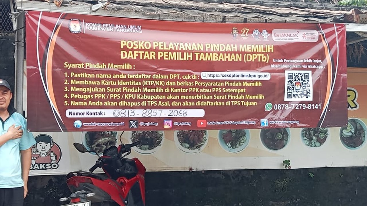 Peserta saat kegiatan sosialisasi Pengawasan Pilkada Serentak 2024  yang diinisiasi Badan Pengawas Pemilihan Umum (Bawaslu) RI di car free day (CFD) Jalan MH Thamrin,  Jakarta, Minggu (22/9/2024).
