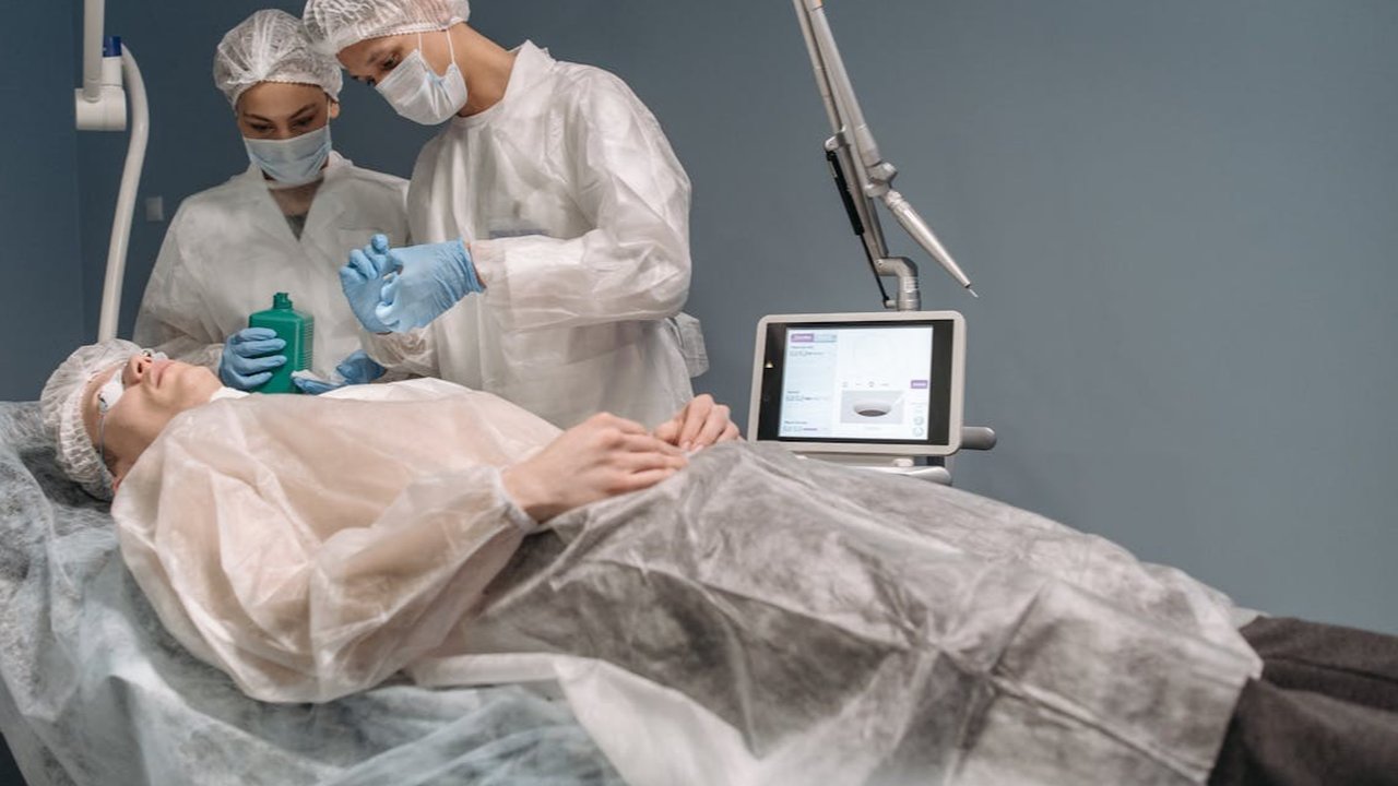 Ilustrasi Operasi Plastik