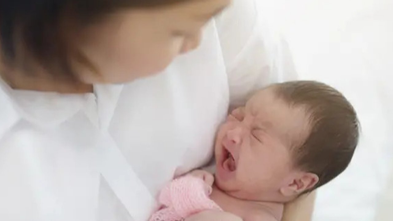 Ilustrasi bayi membutuhkan ASI sebagai nutrisi terbaik tubuhnya | copyright pixabay.com/blankita_ua