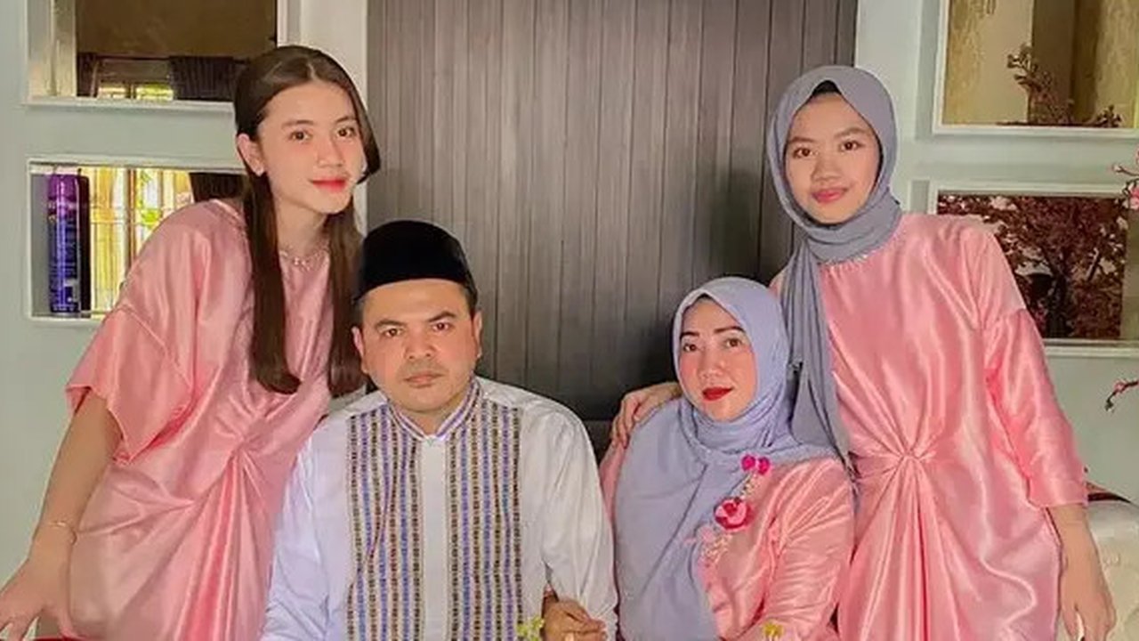 Potret Keluarga Haldy Sabri Sebelum Menikah dengan Irish Bella. (Sumber: Instagram/dewi_haldy dan TikTok/@h.assya)