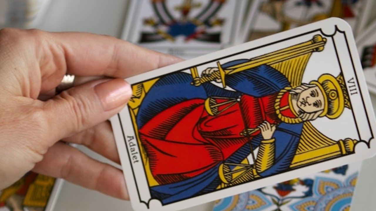 Ilustrasi Tarot