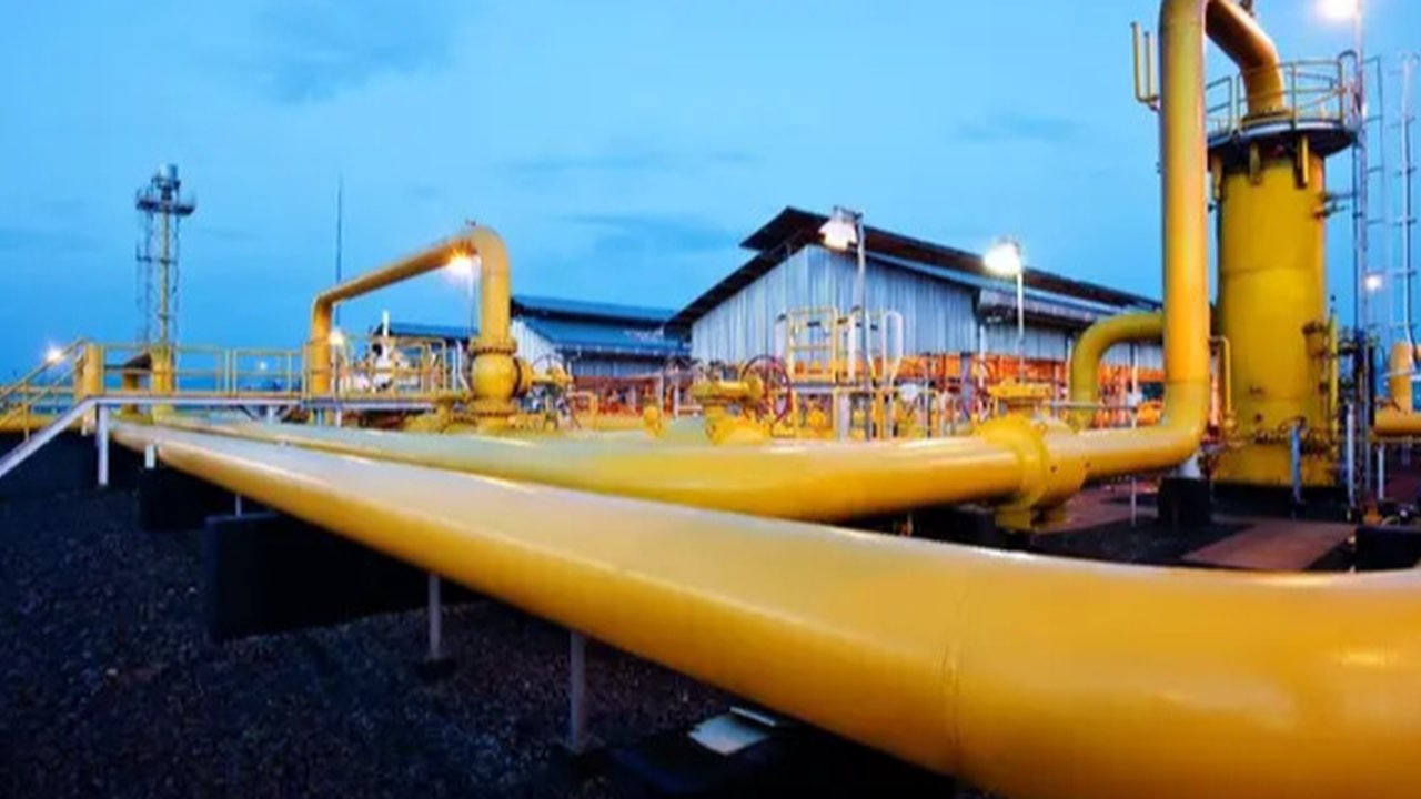 embangunan pipa gas bumi Muara Karang-  Muara Bekasi ibertujuan meningkatkan pemanfaatan atau penggunaan gas bumi nasional,