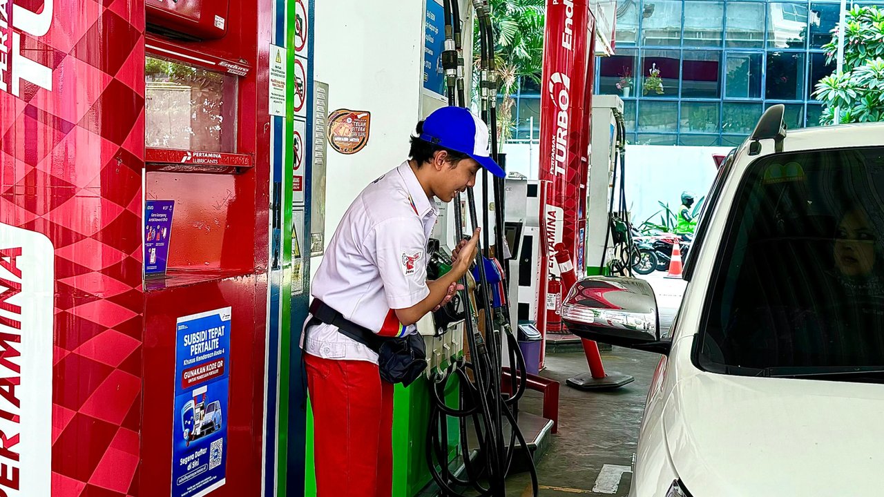 <p>PT Pertamina Patra Niaga memastikan Bahan Bakar Minyak (BBM) jenis Pertalite tersedia di 97 persen dari total SPBU Pertamina di Indonesia. (Foto: Pertamina)</p>