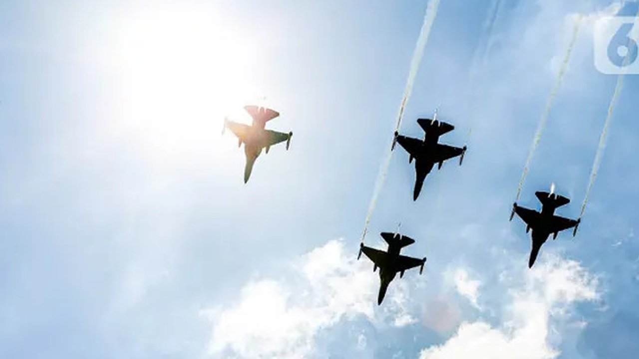 Suasana geladi bersih HUT ke-79 TNI di kawasan Monumen Nasional (Monas), Jakarta, Kamis (3/10/2024).