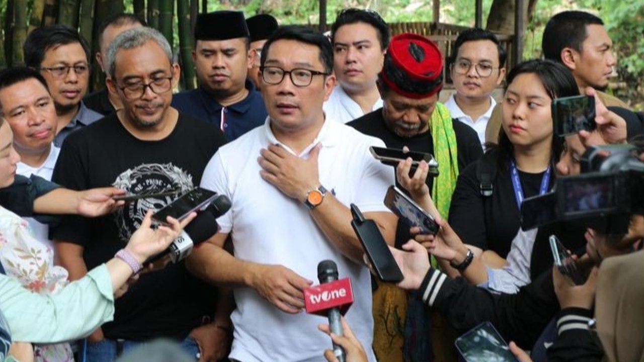 Ridwan Kamil Tinjau Kali Ciliwung