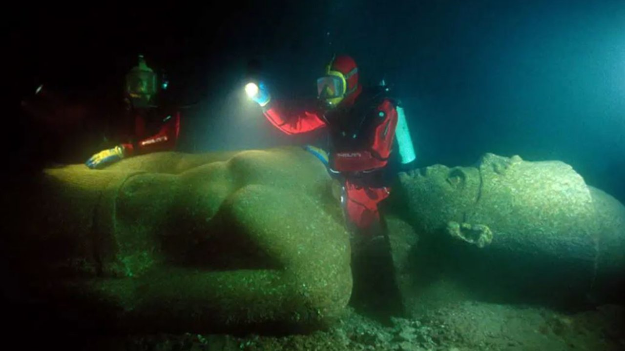 Queen Nefertiti's Beauty-Secret