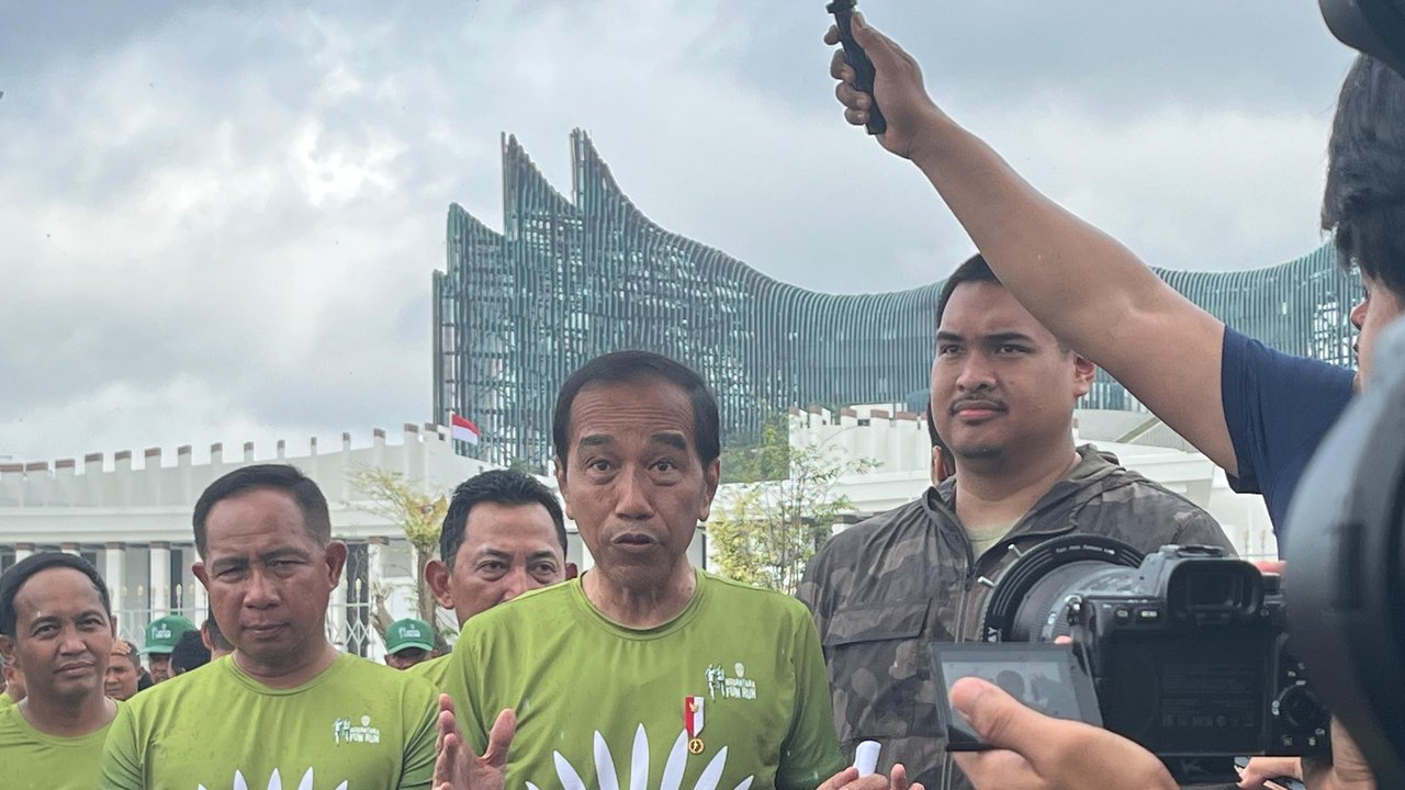 Presiden Jokowi memberikan sambutan pada Penyampaian LHP LKPP Tahun 2021 oleh Ketua BPK Isma Yatun kepada Presiden Jokowi, di Istana Kepresidenan Bogor, Jabar, Kamis (23/06/2022). (Foto: Humas Setkab/Agung)