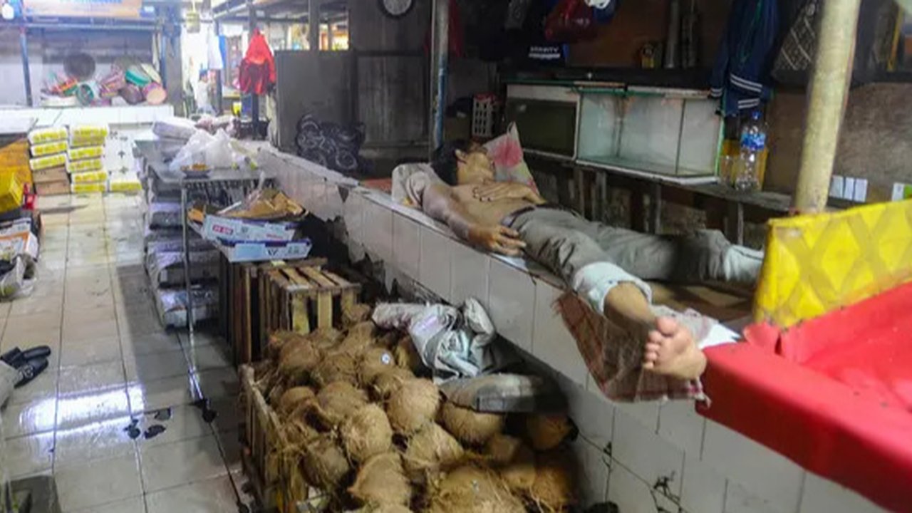 Kondisi tersebut dipicu deflasi 0,12% secara bulanan (month to month/MtM). (merdeka.com/Arie Basuki)