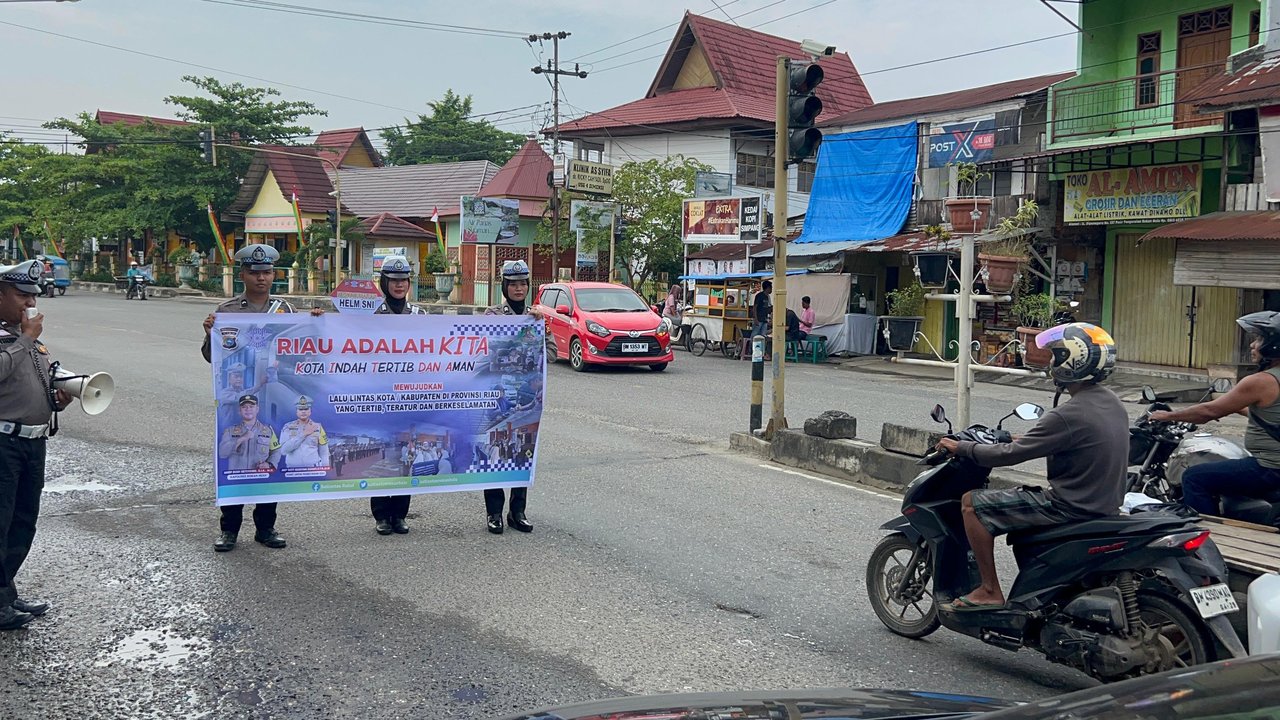 Satlantas Polres Rohul Sosialisasi Program & Pilkada Damai