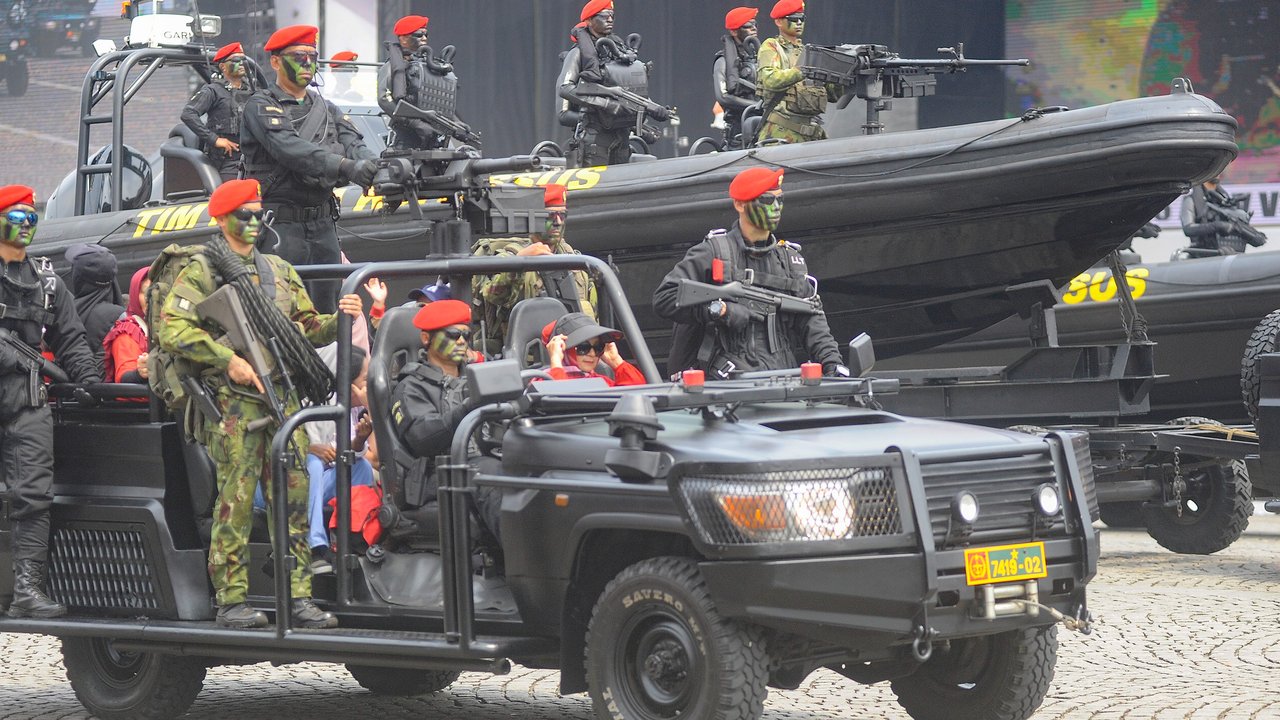 Suasana geladi bersih HUT ke-79 TNI di kawasan Monumen Nasional (Monas), Jakarta, Kamis (3/10/2024).