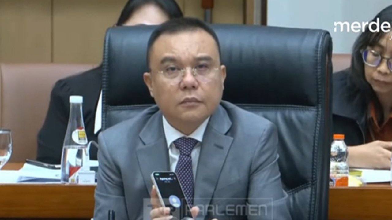 Rapat tersebut beragendakan membahas pembicaraan tingkat I terhadap lima Rancangan Undang-Undang (RUU) kerja sama bidang pertahanan. (merdeka.com/Arie Basuki)