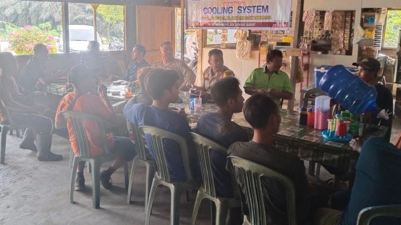 Polisi temui para buruh di Inhu