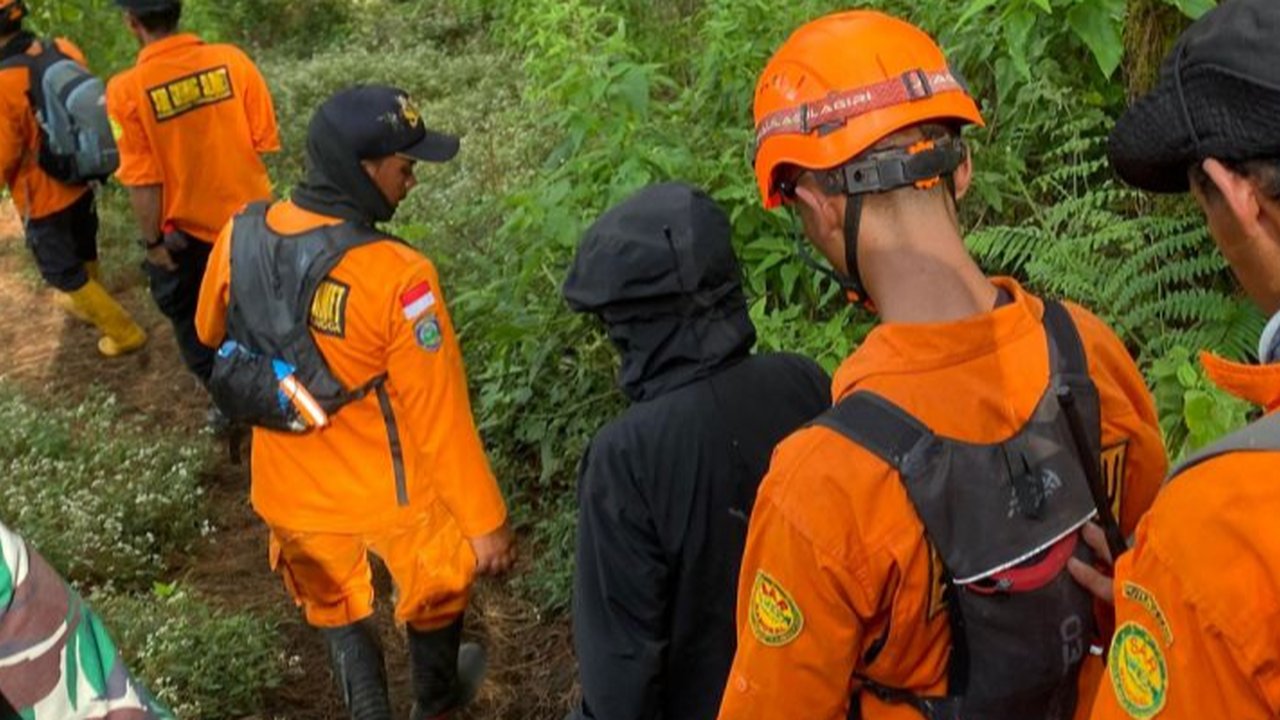Cerita Lengkap Siswi SMA 3 Hari Hilang di Gunung Slamet, Berawal dari Ikut Opentrip