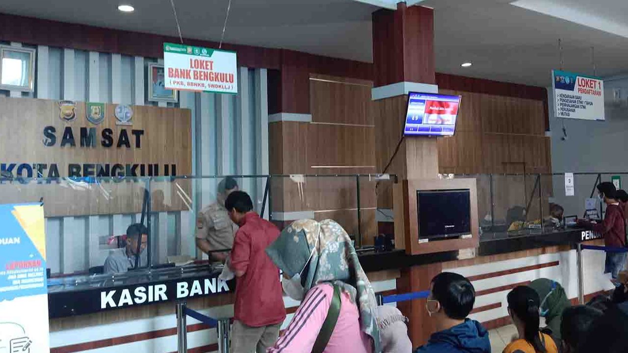 Panduan biaya dan prosedur mutasi kendaraan antar provinsi, termasuk syarat-syarat penting dan estimasi pajak.