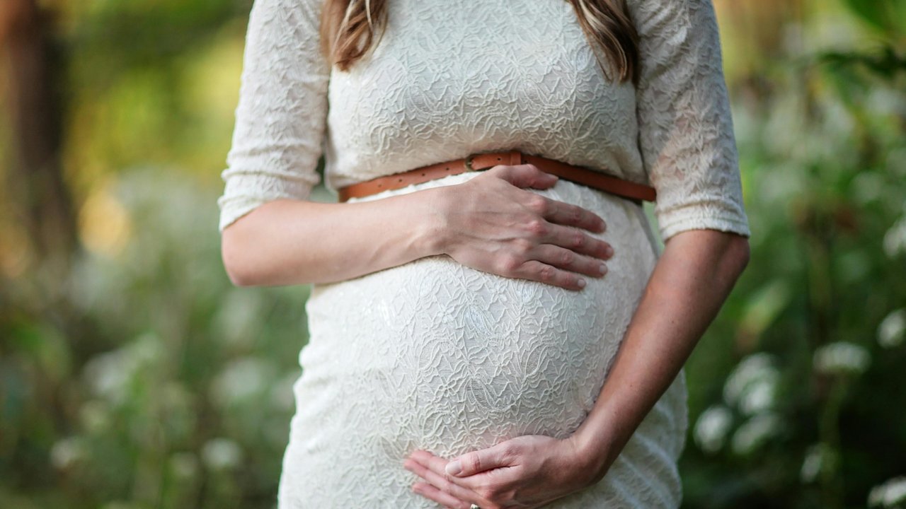 Nutrisi Penting untuk Ibu Hamil: Apa yang Harus Dikonsumsi dan Dihindari