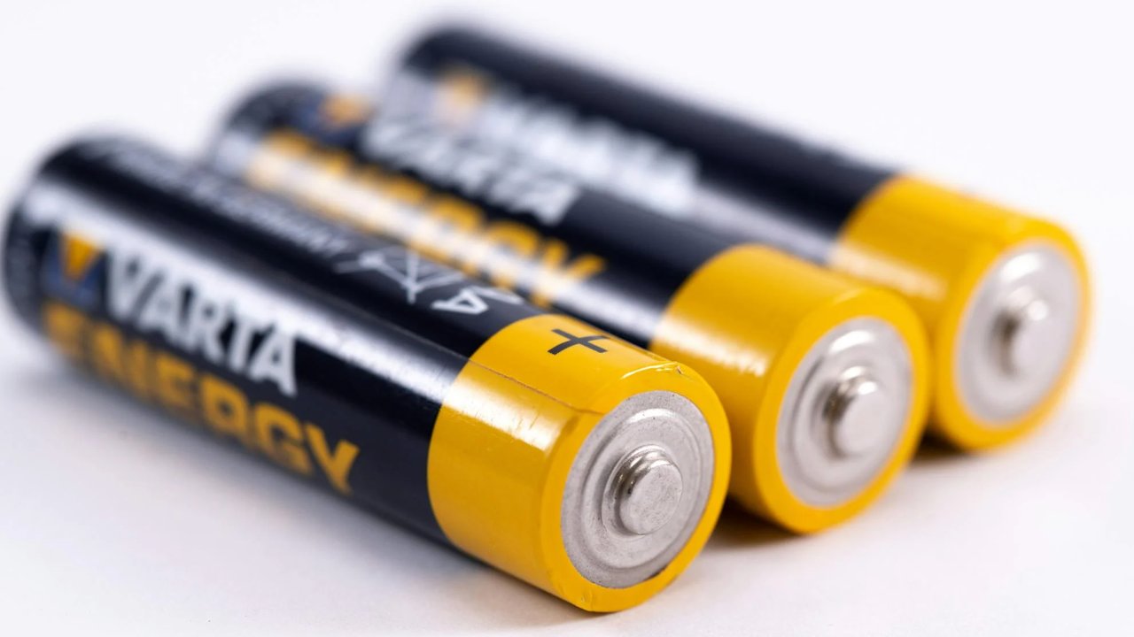 Ilmuwan China Kembangkan Baterai Canggih, Cara Ngecasnya Unik