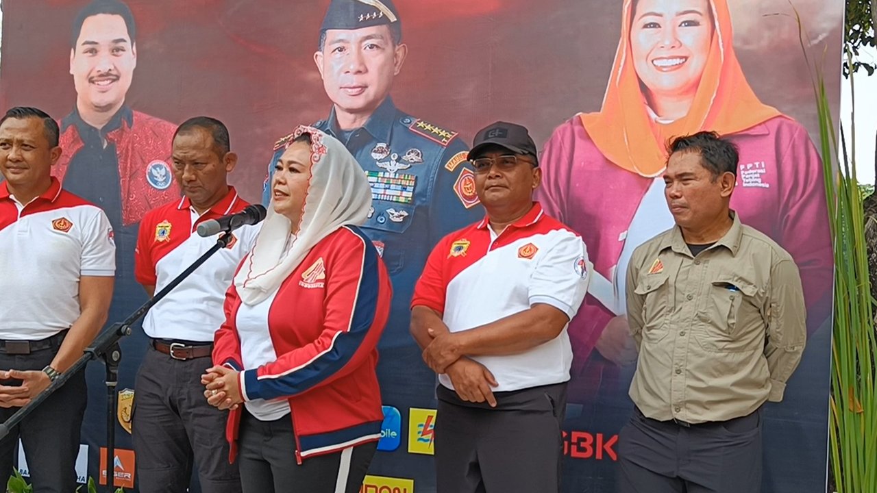 Yenny Wahid Persilakan Prajurit TNI Gabung Panjat Tebing: Secara Fisik Pasti Kuat dan Disiplin