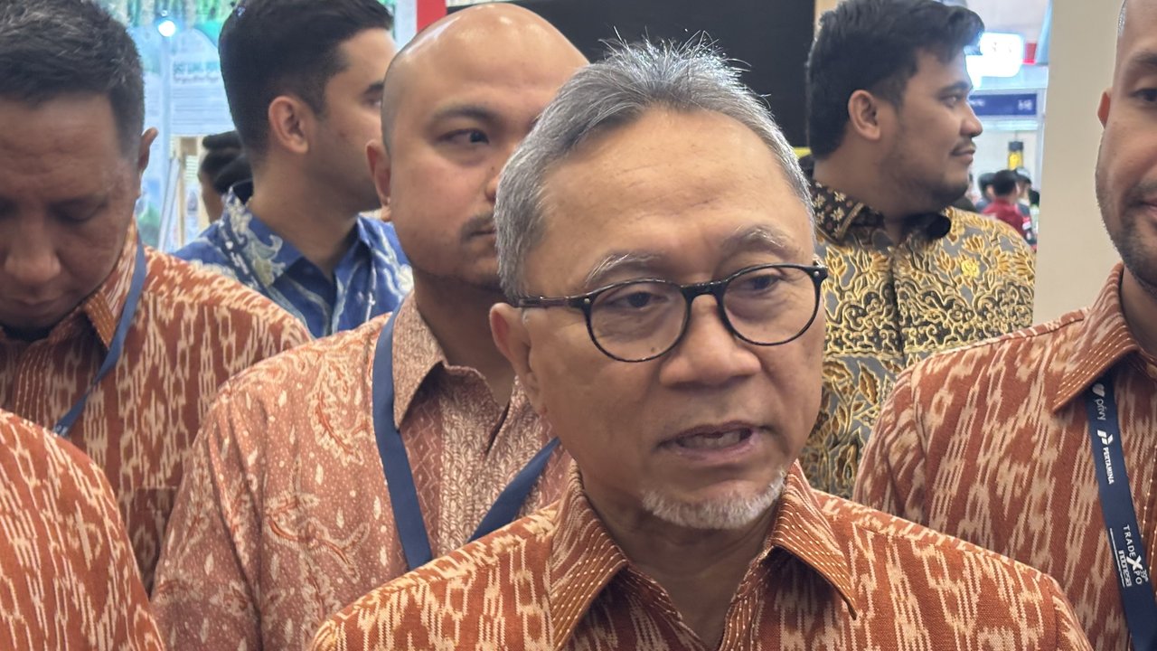 Menteri Perdagangan (Mendag) Zulkifli Hasan melaksanakan kunjungan kerja ke Kota Bandung, Jawa Barat (Jabar) dengan menggunakan Kereta Cepat Jakarta Bandung (Whoosh),Rabu (27/9/2023). (Dok Tim Media Zulkifli Hasan)