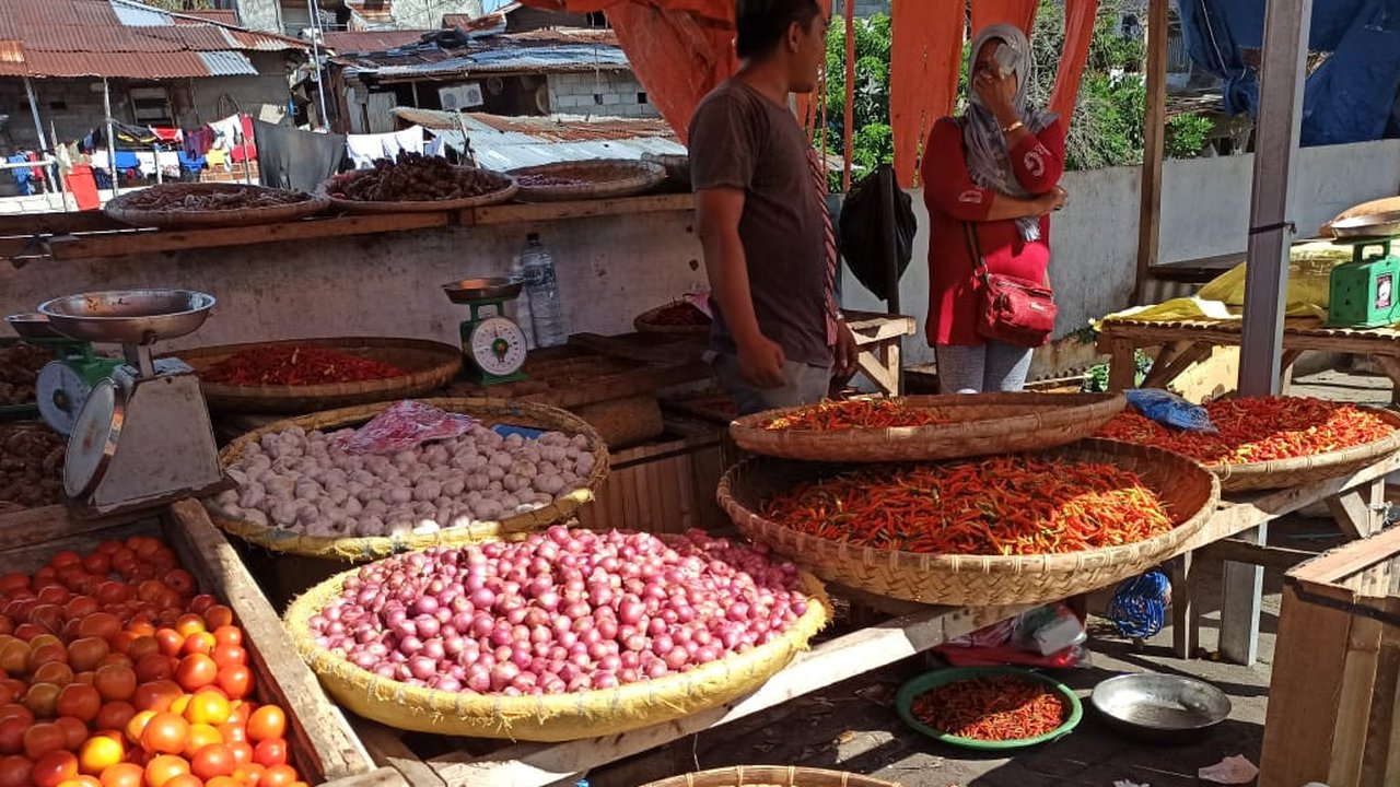 Pedagang di Pasar Terong di Kecamatan Bontoala, Kota Makassar.