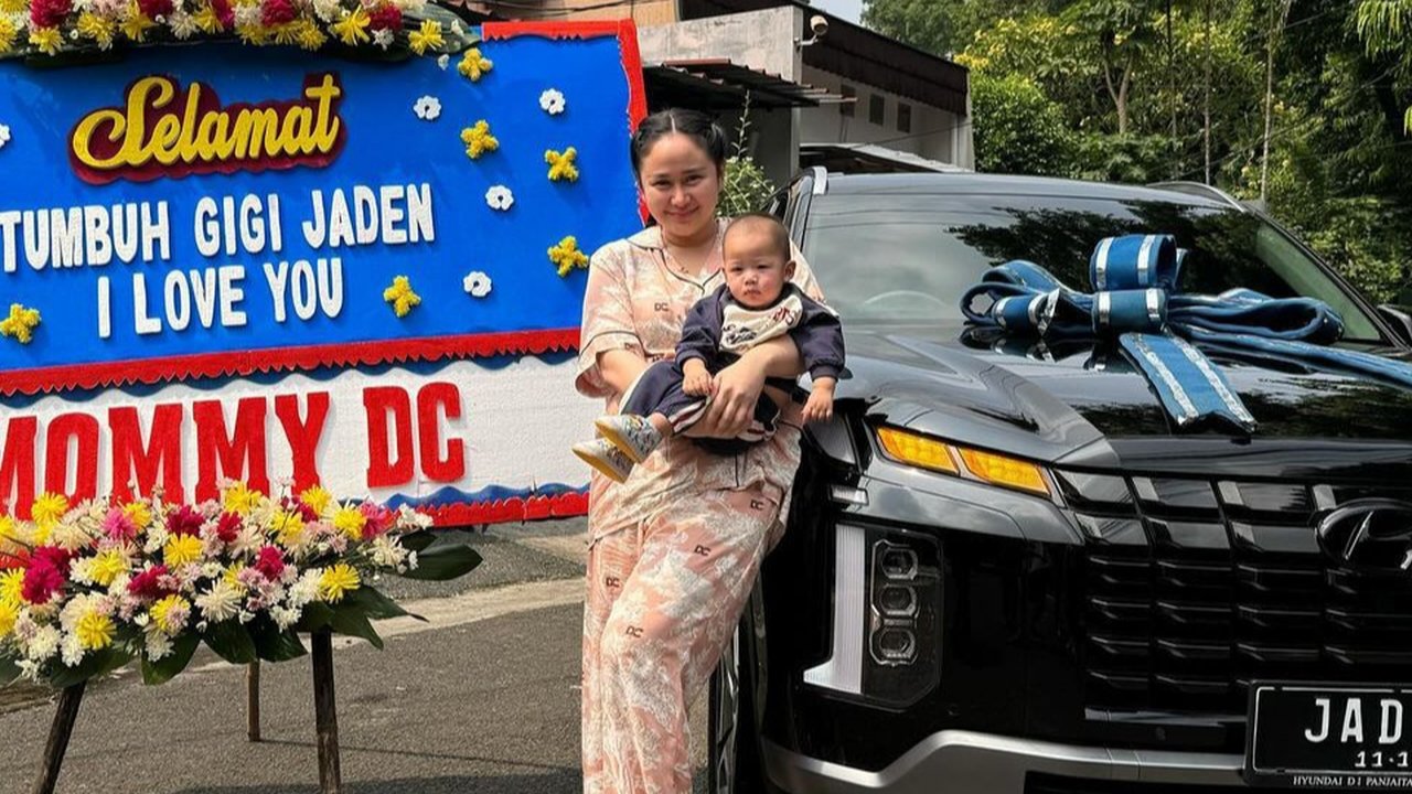 Dari Nama hingga Hadiah Mewah, Ini Bentuk Kasih Sayang Denise Chariesta untuk Anak Pertamanya