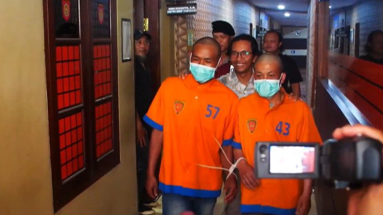 Dua tersangka pemilik ladang ganja di lereng Semeru