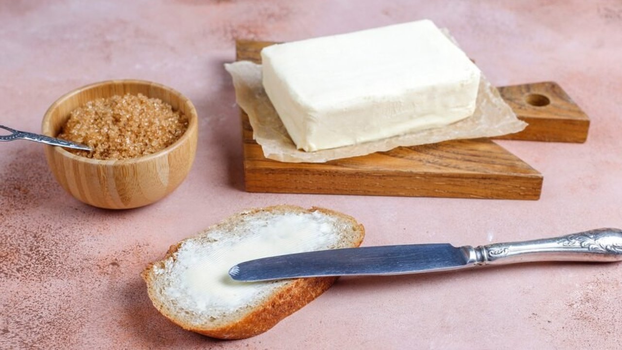 butter khrisna mentega khrisna copyright/freepik