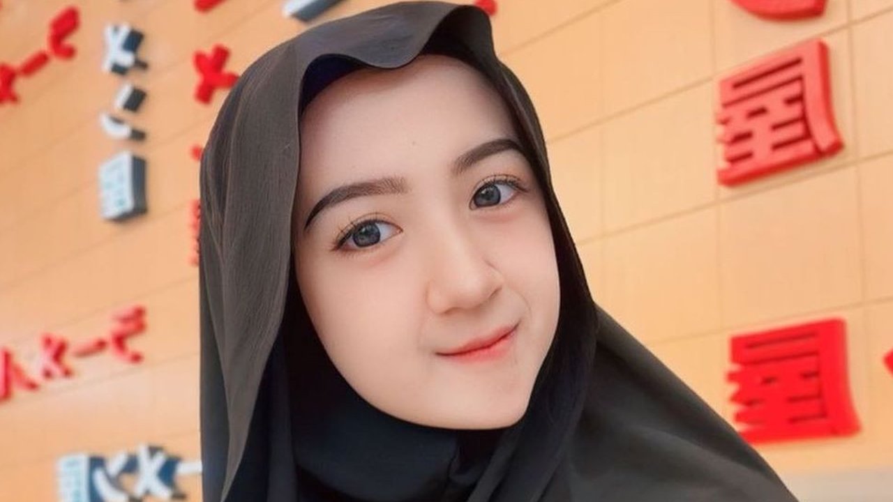 Potret Cantik Niatus Sholihah yang Viral karena Tawaran Raffi Ahmad Jadi Staf Utusan Presiden