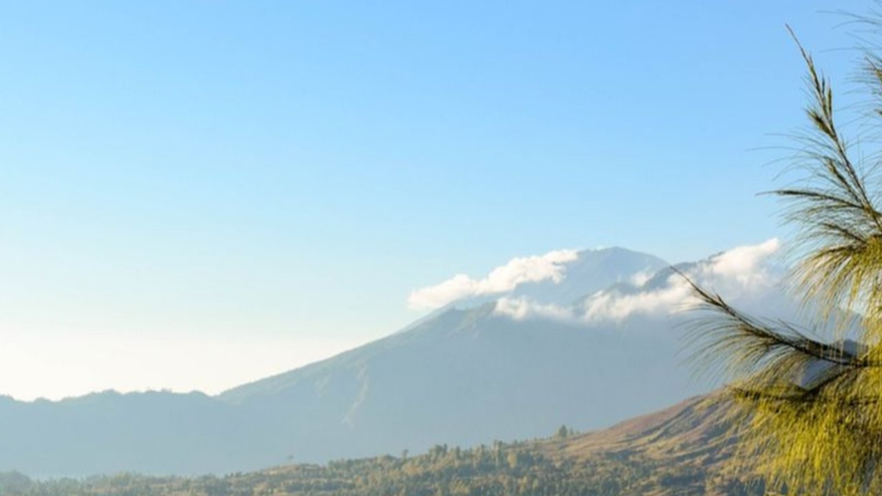 Gunung Api Rokatenda di Sikka Kini Berstatus Waspada, Sempat Tercium Aroma Belerang Menyengat