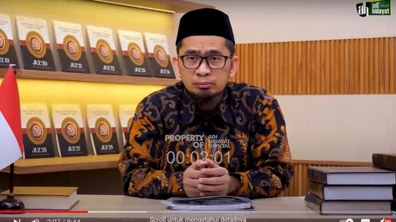 Ustadz Adi Hidayat (UAH). (SS TikTok)