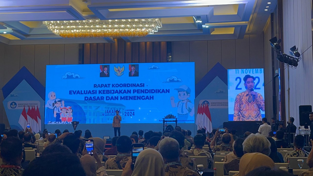 Wapres Gibran Gaspol Blusukan Terus Cek Proyek di Cibubur Ditemani Menpora Dito