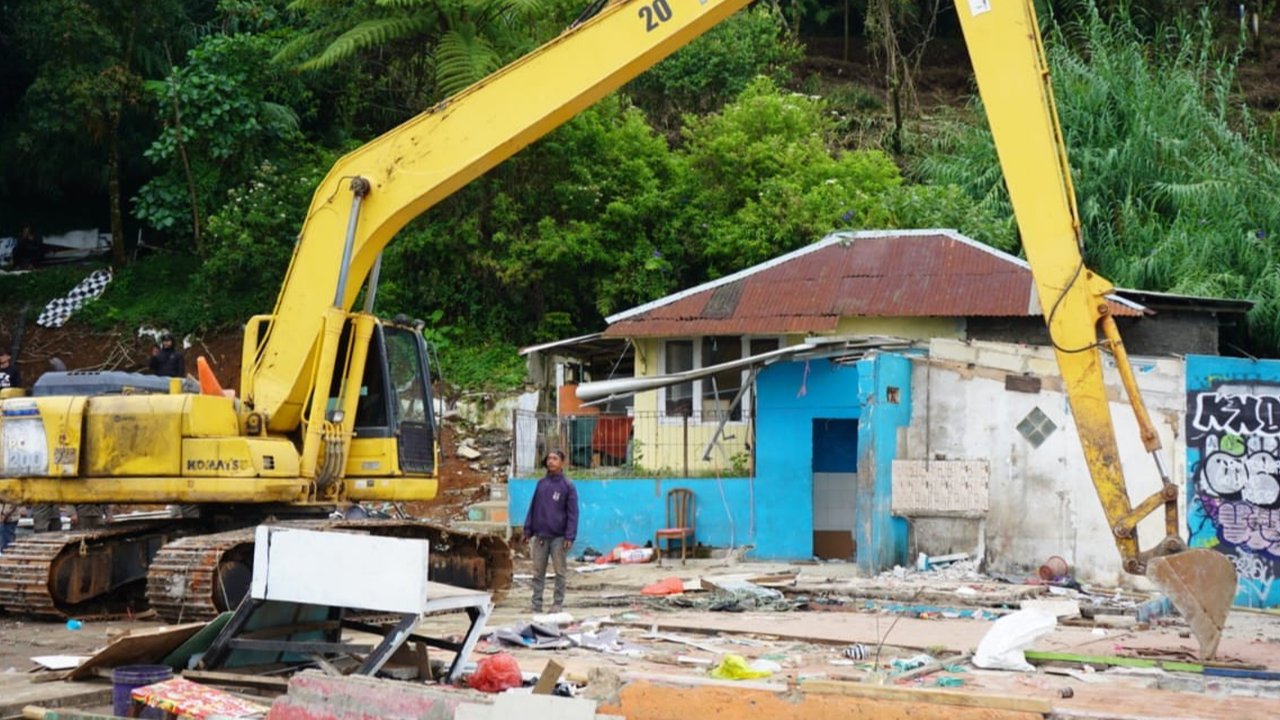 Penertiban Puncak Tahap III, 20 Bangunan Liar Dibongkar