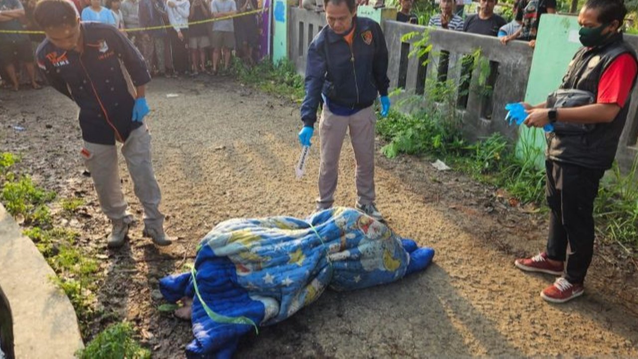 Warga Temukan Mayat Perempuan Terbungkus Kasur di Cikupa Tangerang