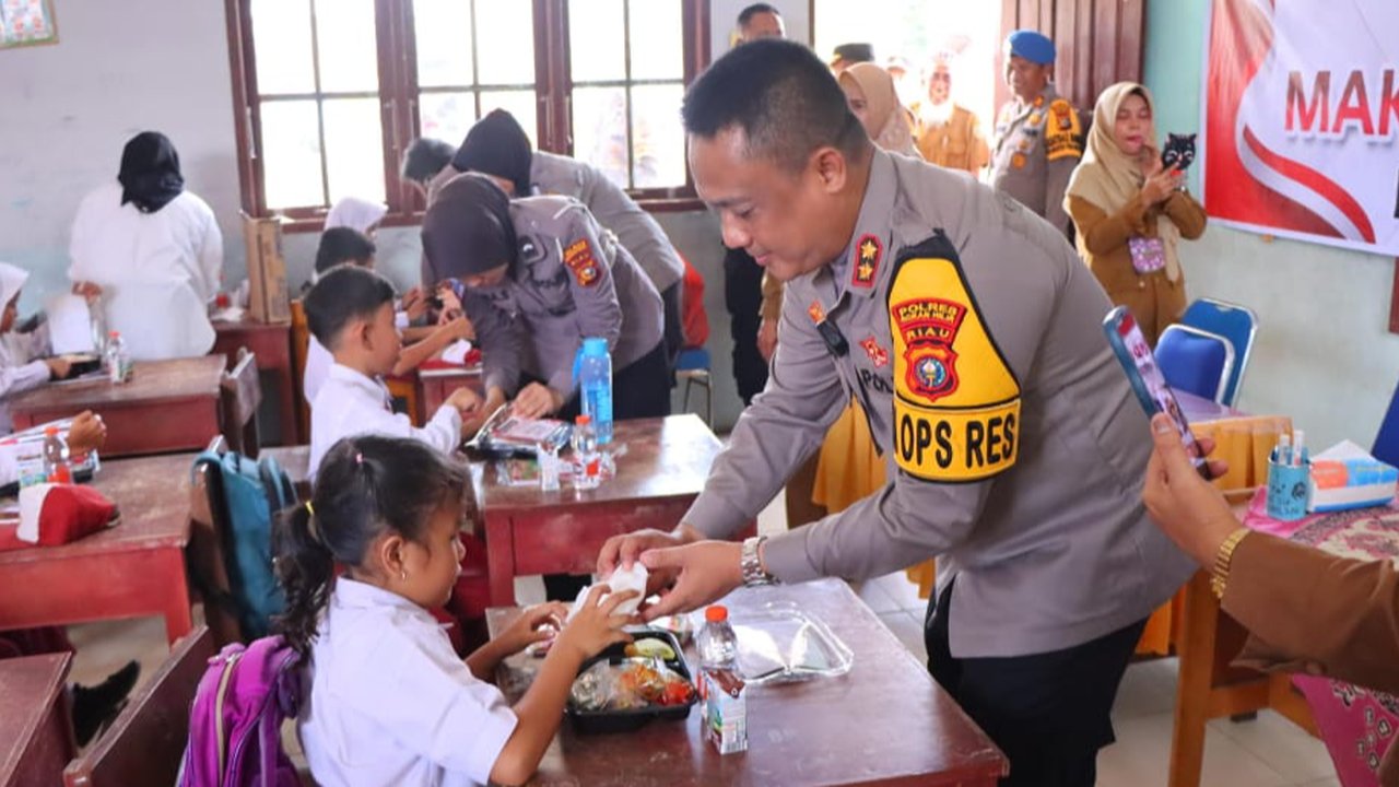 Polres Rohil Gelar Makan Bergizi Sembari Cooling System Pilkada