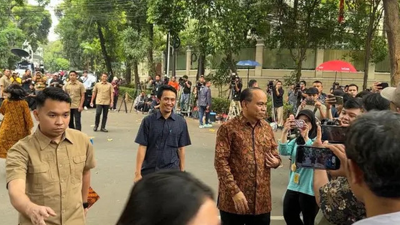 Menteri Koperasi pada Kabinet Merah Putih, Budi Arie Setiadi menerima kunjungan audiensi dari Ketua Koperasi Simpan Pinjam (KSP) Nasari Frans Meroga Panggabean (Istimewa)
