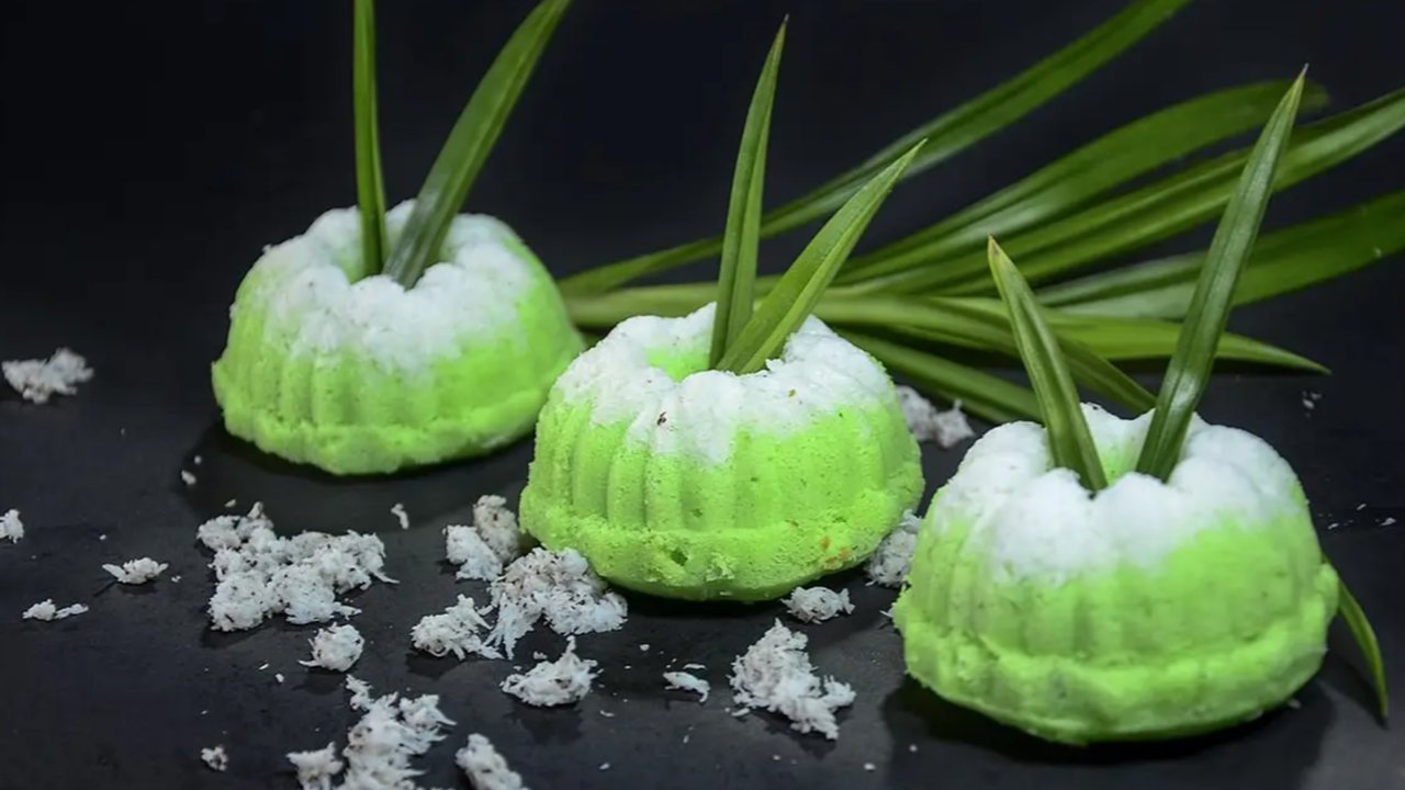 Berapa Kalori dan Nutrisi dari Kue Putu Ayu? Kalori yang Perlu Diwaspadai dalam Setiap Suapan