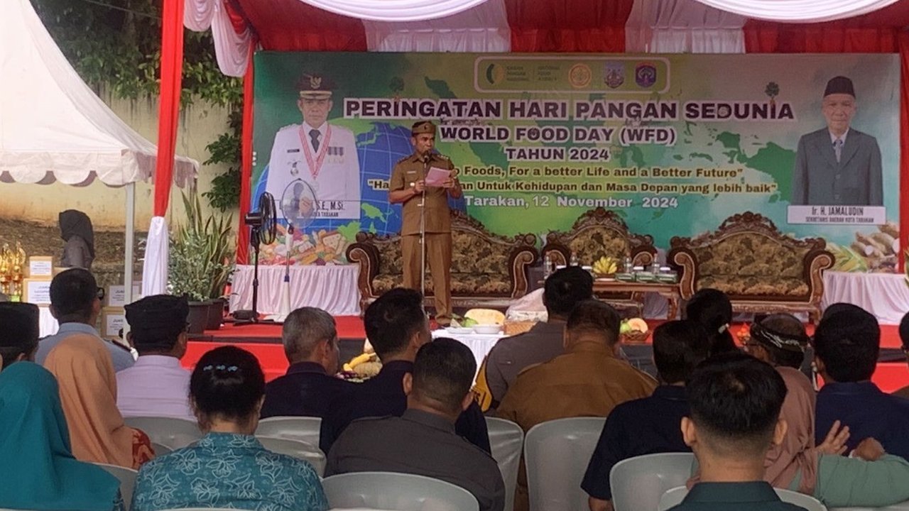 Pj Wali Kota Tarakan Bustan memberikan arahan dalam Peringatan Hari Pangan Sedunia